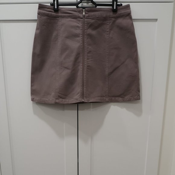 Mini Skirt - Picture 1 of 4